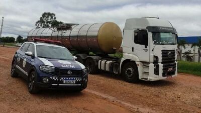 Imagem da notícia Carreta roubada com placas de São Gabriel do Oeste avaliada em R$ 1 milhão é localizada pela polícia em SP